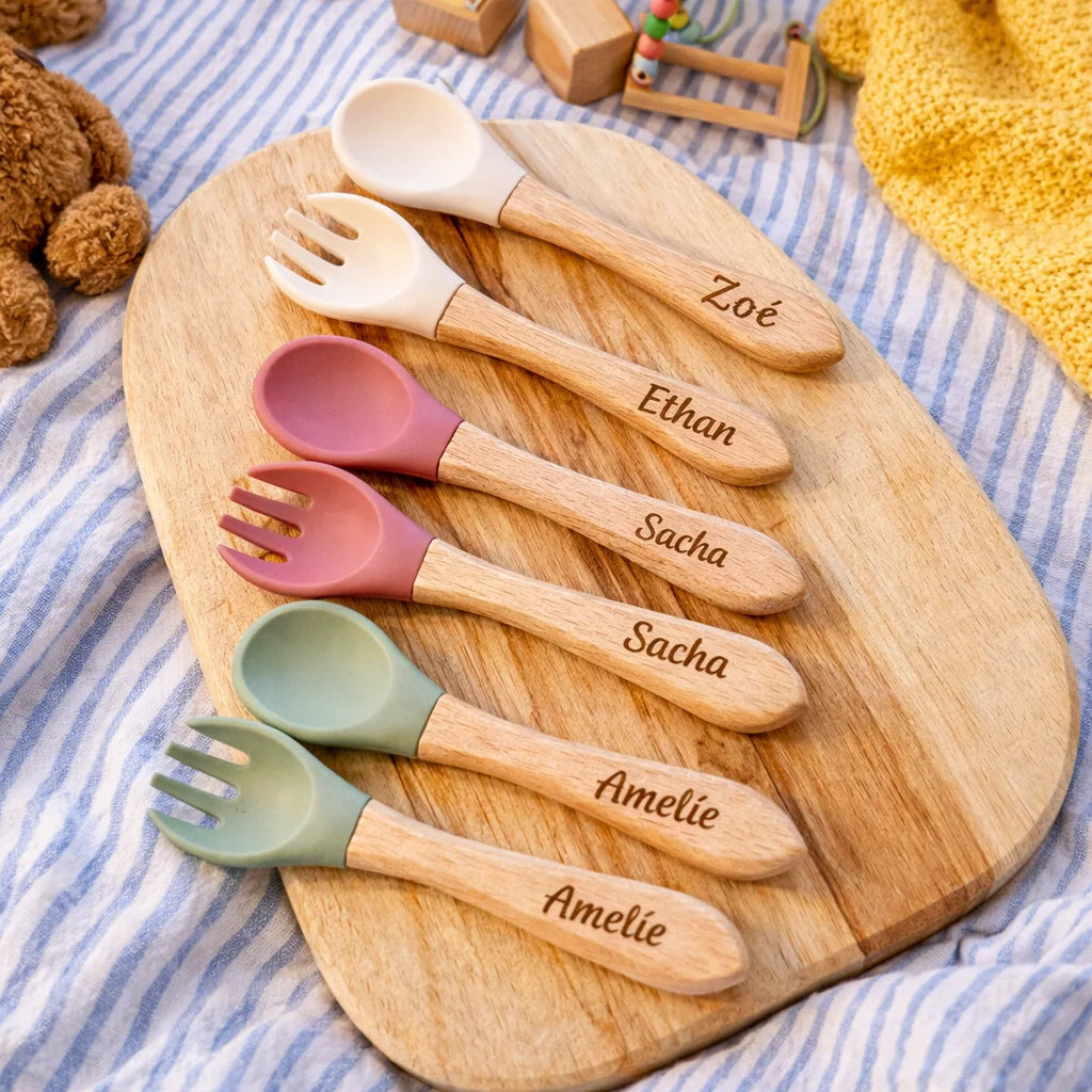 Kit Couverts d'Apprentissage Bébé Silicone & Bois | Gravure Prénom | L'Atelier Eure'iginal